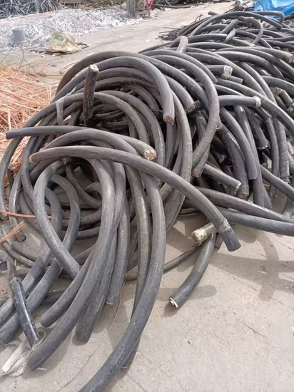 OEM ODM ポリ塩化ビニール XLPE は電気ケーブル ワイヤー建物の電気 450V 750V の銅を絶縁しました